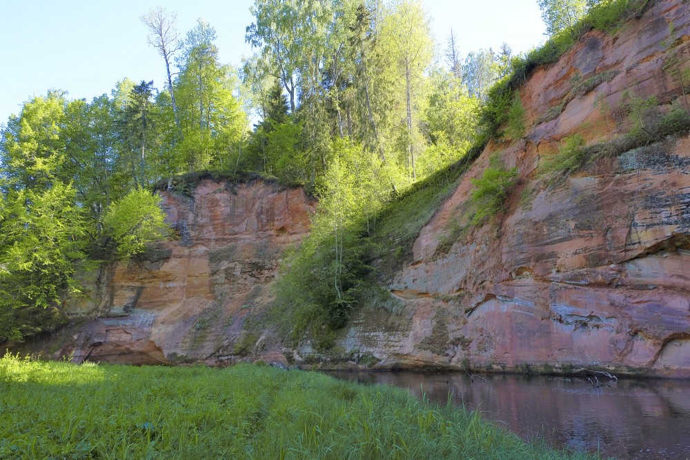 Slūnu Rock (Brasla sandstone outcrops)