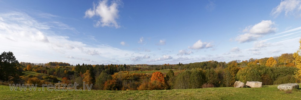 Pedvāles Brīvdabas mākslas muzeja rudens panorāma