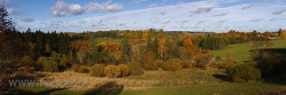 Pedvāles Brīvdabas mākslas muzeja rudens panorāma