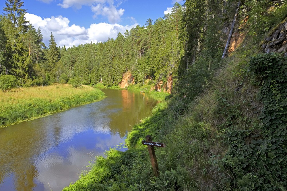 Skats uz Dauģēnu klintīm