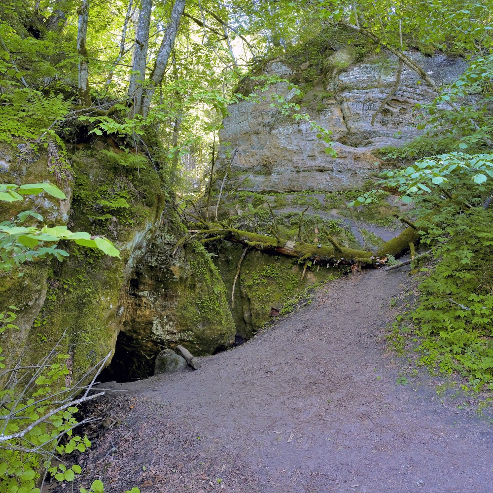 Inčukalns Velnala (Devil’s) Cave