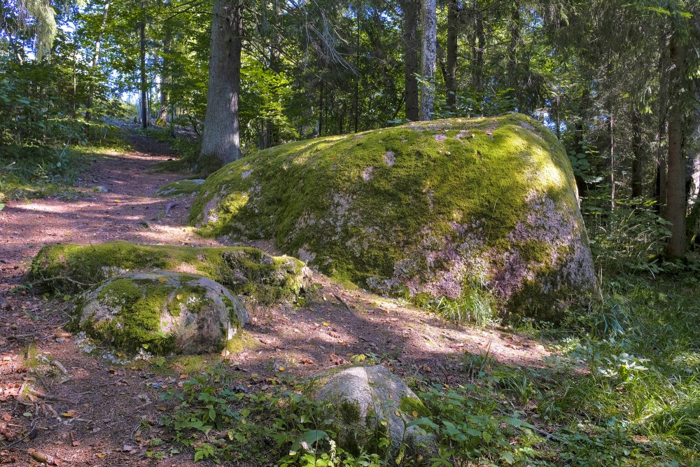 Bānūžu velnakmens