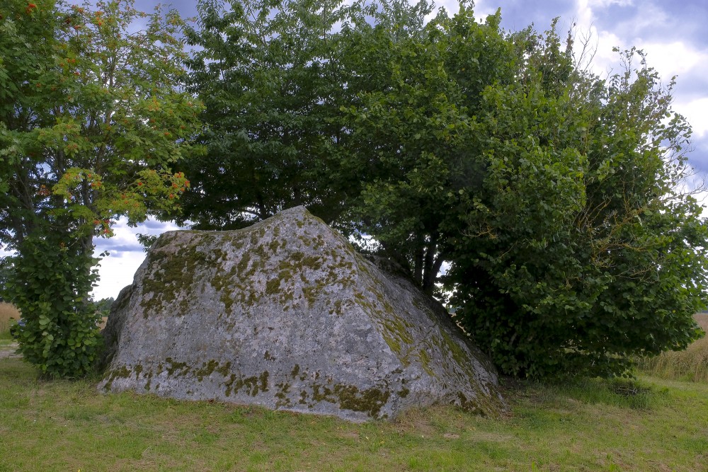 Vandzenes Great Stone