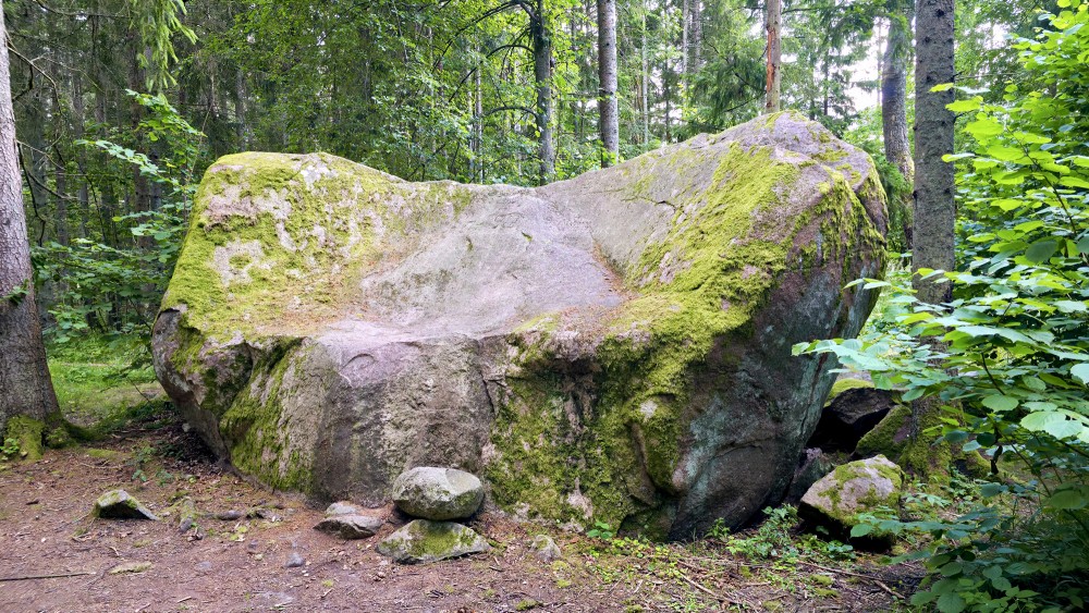 Grīžu Velna beņķis