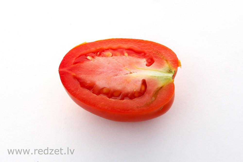 Sliced fresh red tomatoes