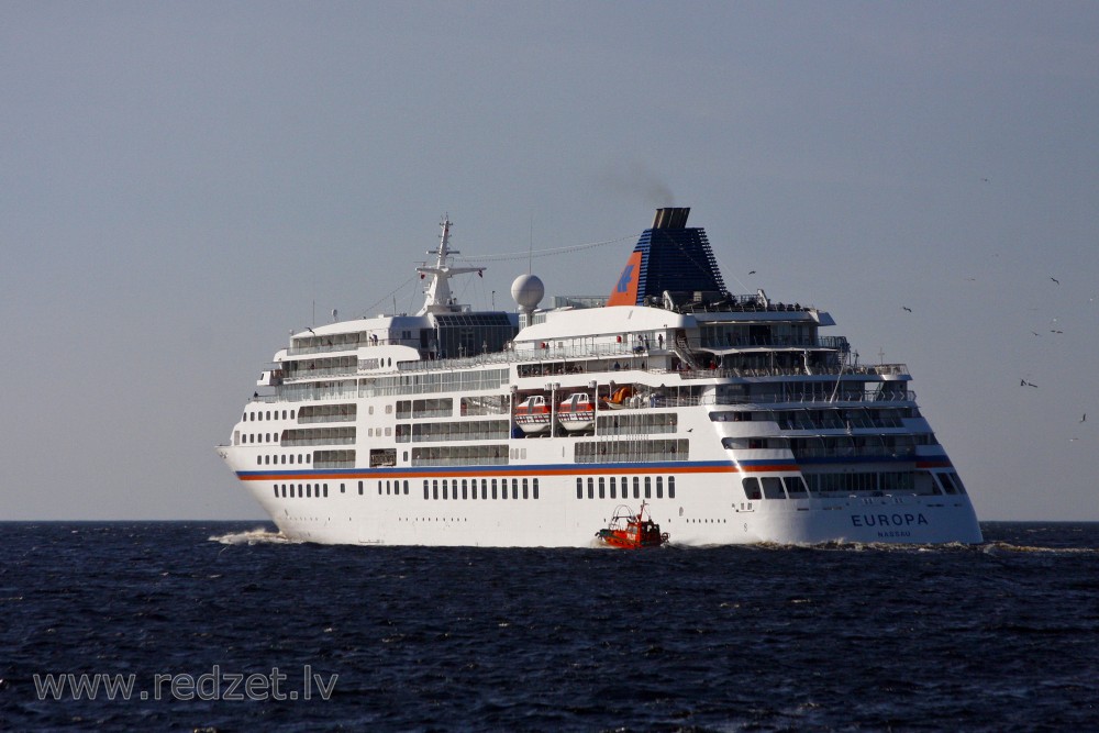 Passenger Ship EUROPA goes to the Sea