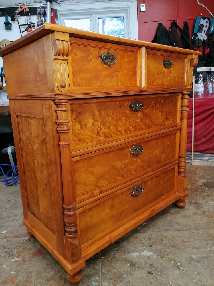 Mēbeļu pulēšana, restaurācija (Ventspils novads)