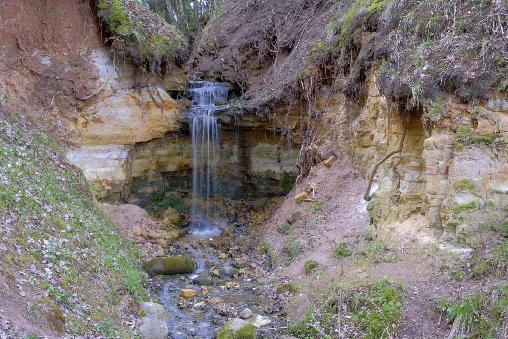 Omiķi Ravine Waterfall in Spring