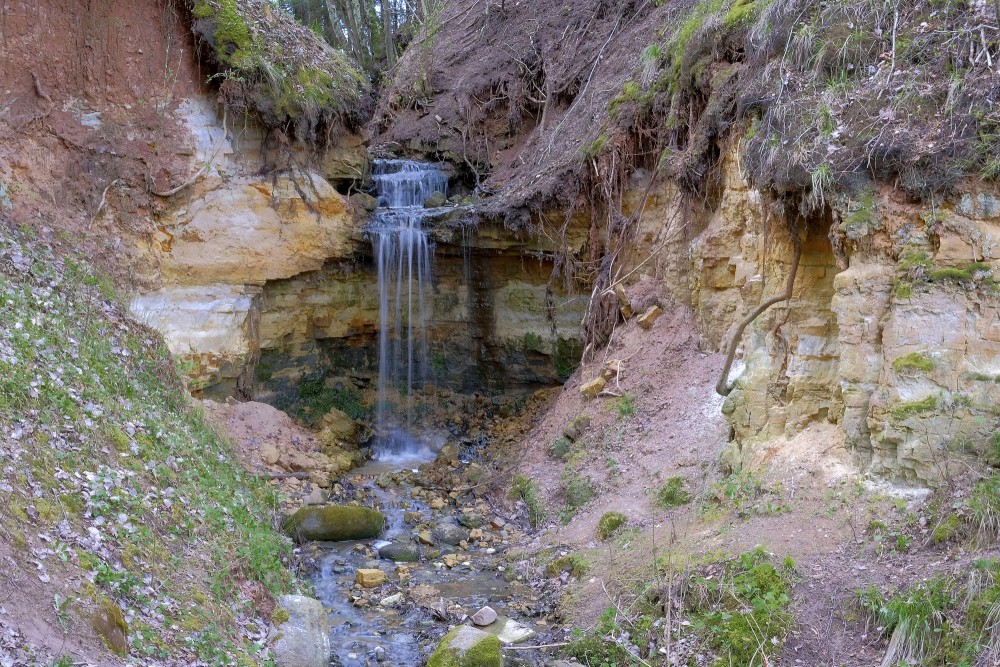 Omiķi Ravine Waterfall in Spring