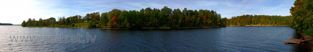 Pērses ieteka Daugavā (panorāma)