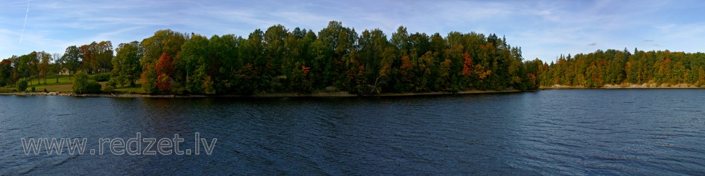 Pērses ieteka Daugavā (panorāma)