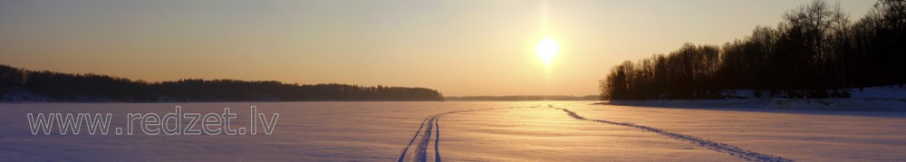 Saulriets pie Kokneses pilsdrupām