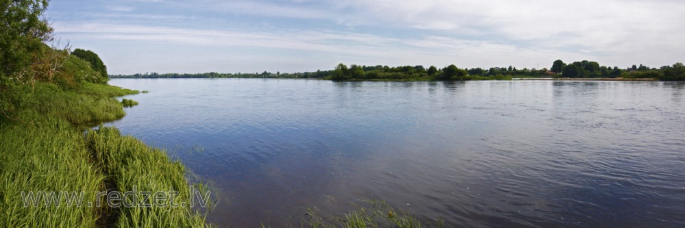 Daugava pie Doles salas