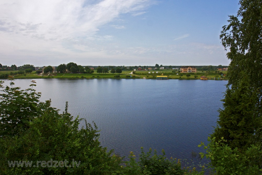 Sausā Daugava pie Susurmuižas