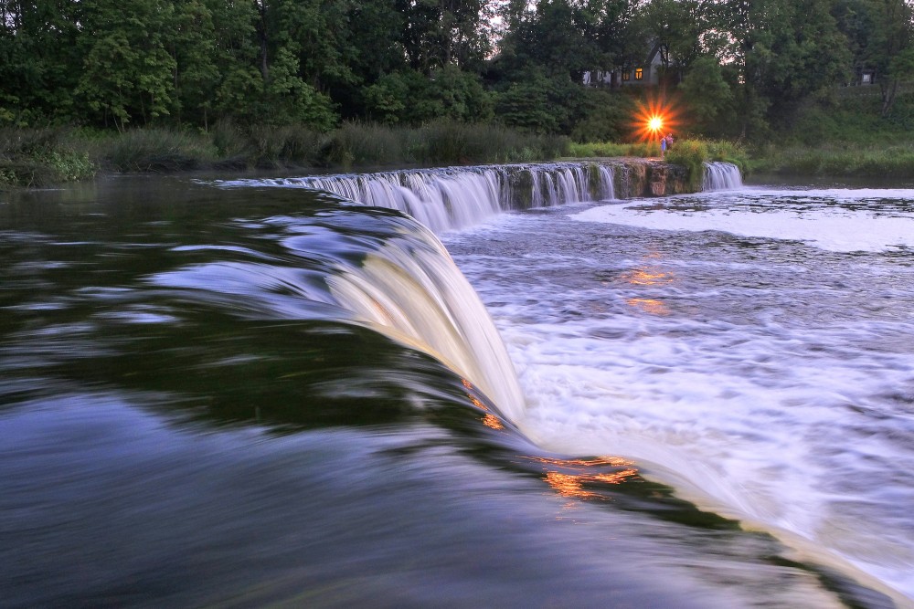 Venta Rapid at Night