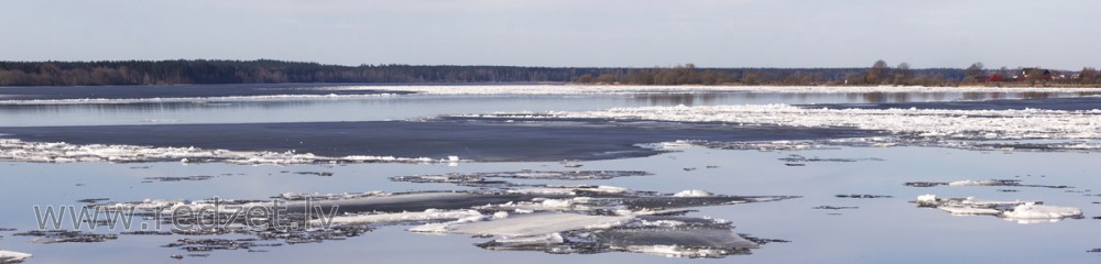 Ledus iešana Daugavā