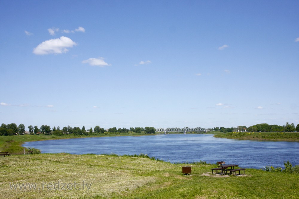 Dzelzceļa tilts pār Daugavu Daugavpilī