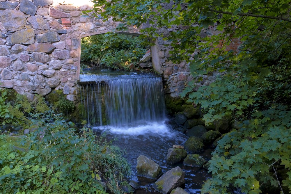 Grīviņi Mill Waterfall