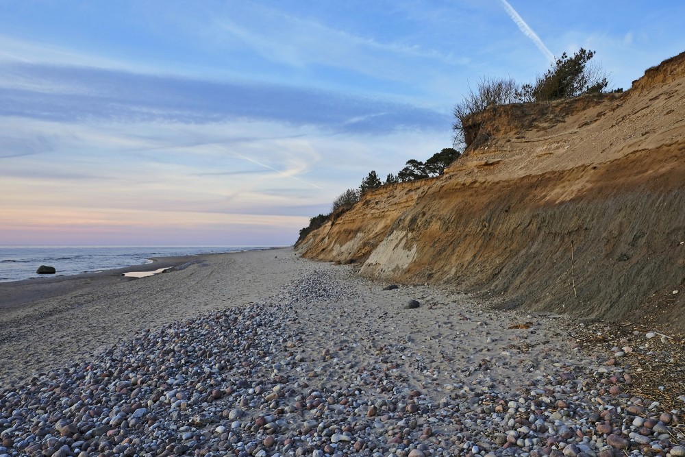 Staldzenes stāvkrasta vakara ainava Staldzenes stāvkrasta vakara ainava