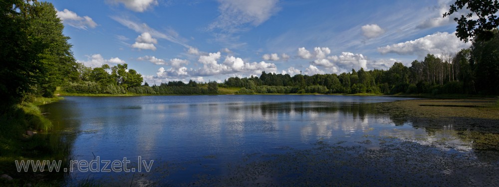 Lejaslabiņu ezers