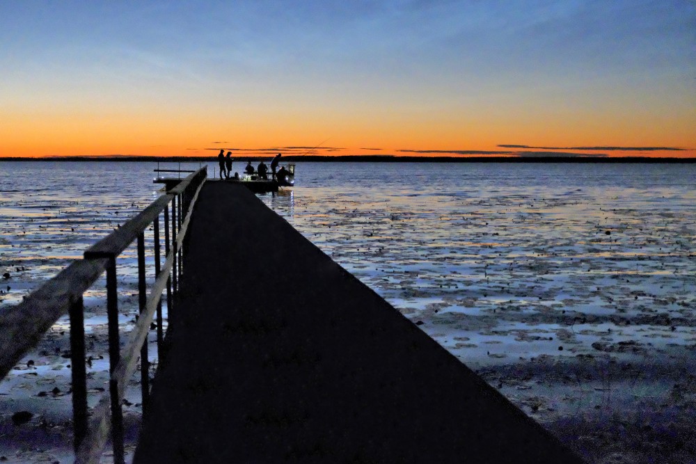 Burtnieka ezers naktī