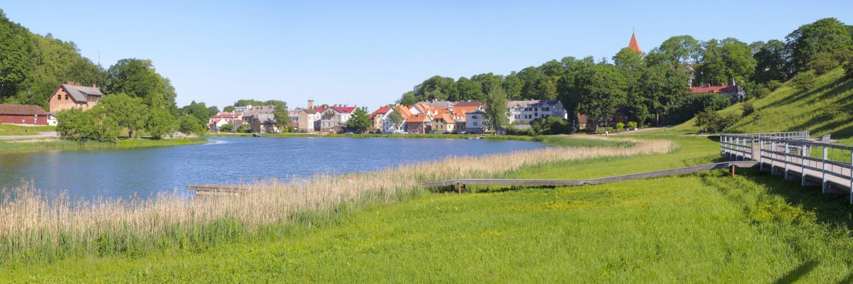 Talsu panorāma pie Talsu ezera