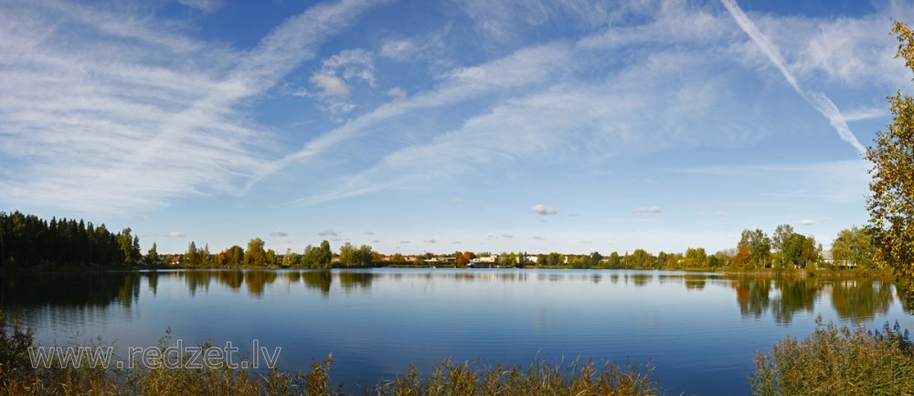 Ozolnieki Lake landscape