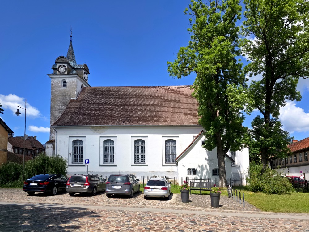 Kuldīgas Sv. Trīsvienības katoļu baznīca