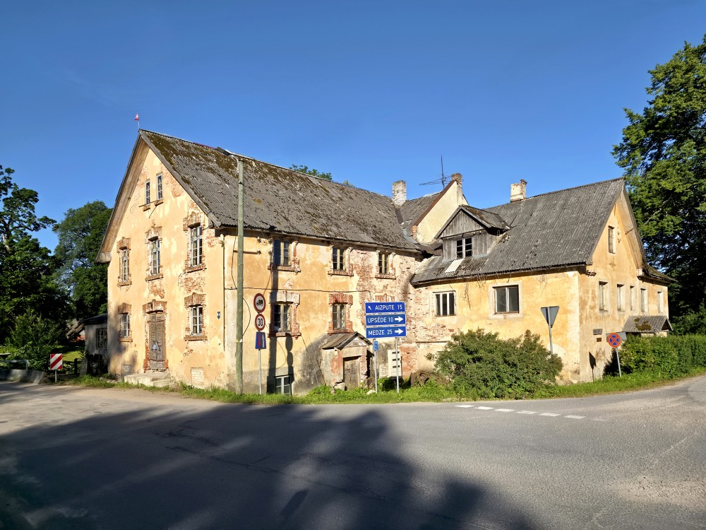 Cīravas ūdensdzirnavas