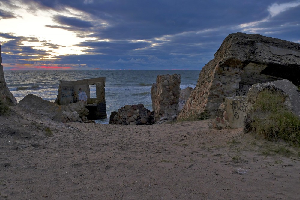 Ziemeļu forti pēc saulrieta (Liepāja)