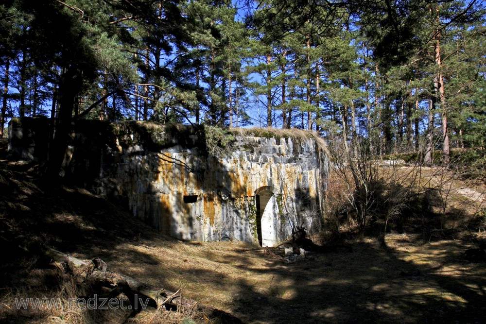 Mangaļsalas betona kazemāts