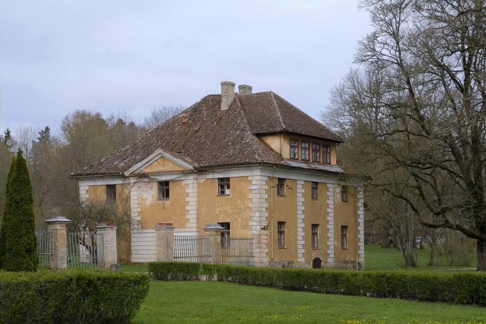 Kazdangas pils klēts Kazdangas pils klēts