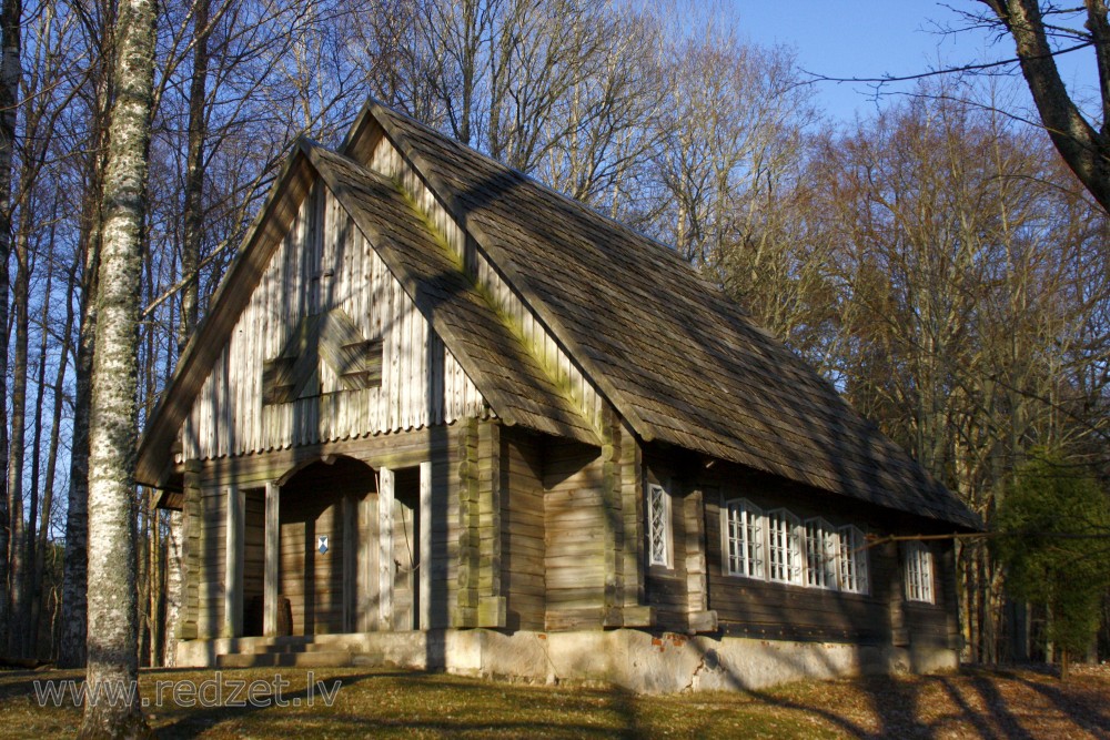 Usmas Sv. Pētera baznīca