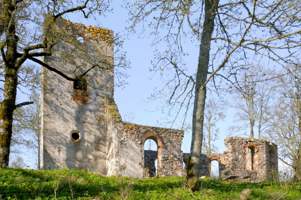 Embute Church Ruins