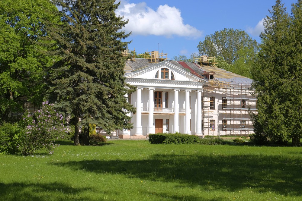 Svitene Manor