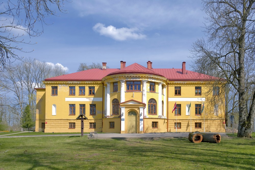 Tiņģere Manor Castle