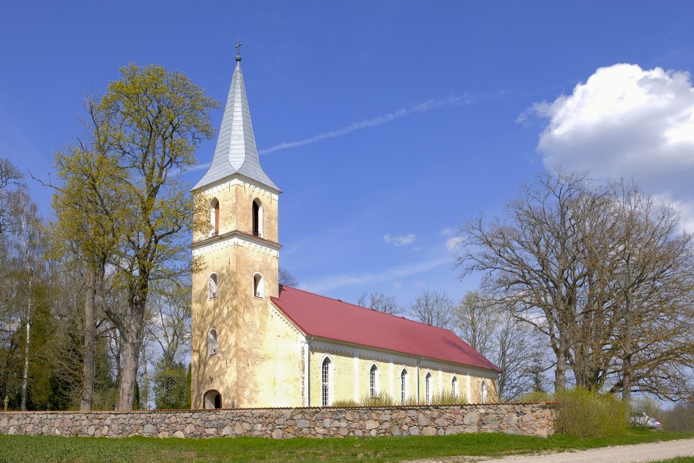 Ārlavas luterāņu baznīca