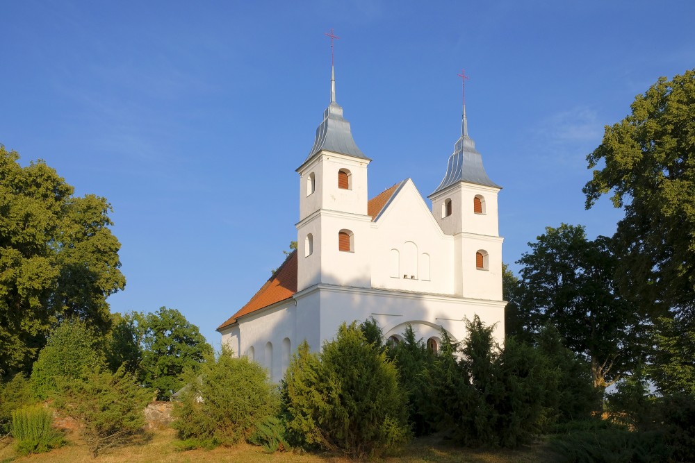 Lēnu Svētās Trīsvienības Romas katoļu baznīca