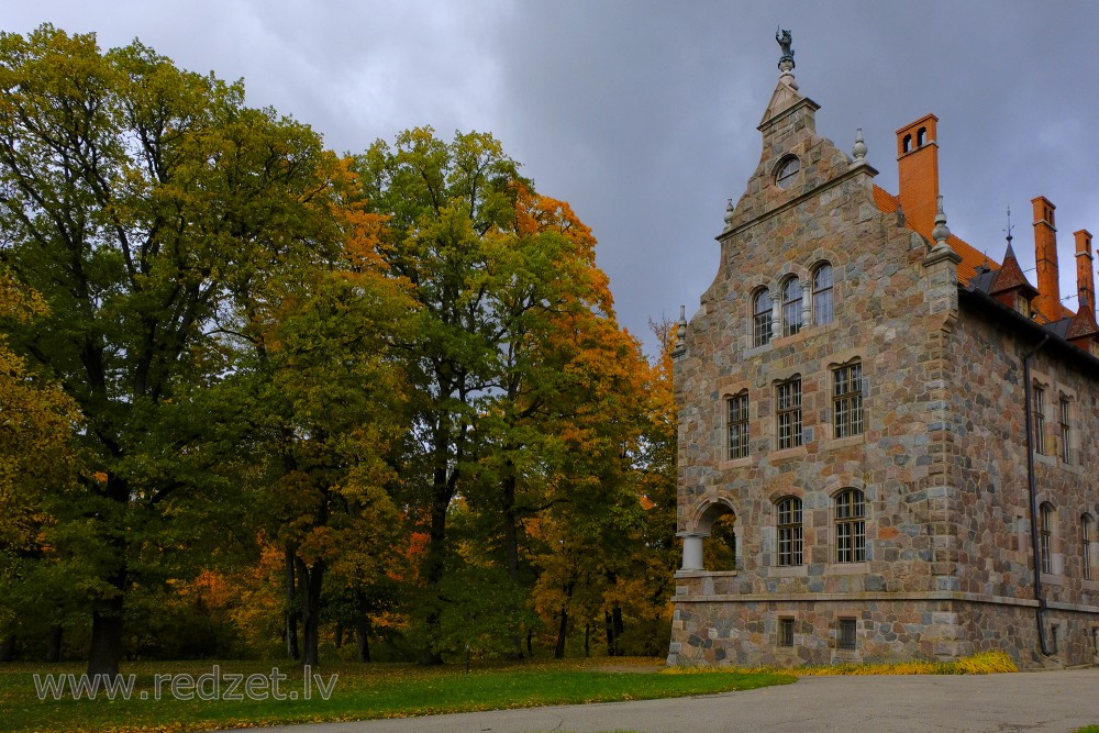 Cesvaine Palace and Park in Autumn