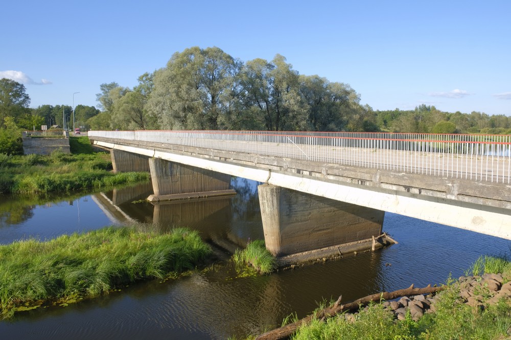 Bridge over Aiviekste River in Ļaudona