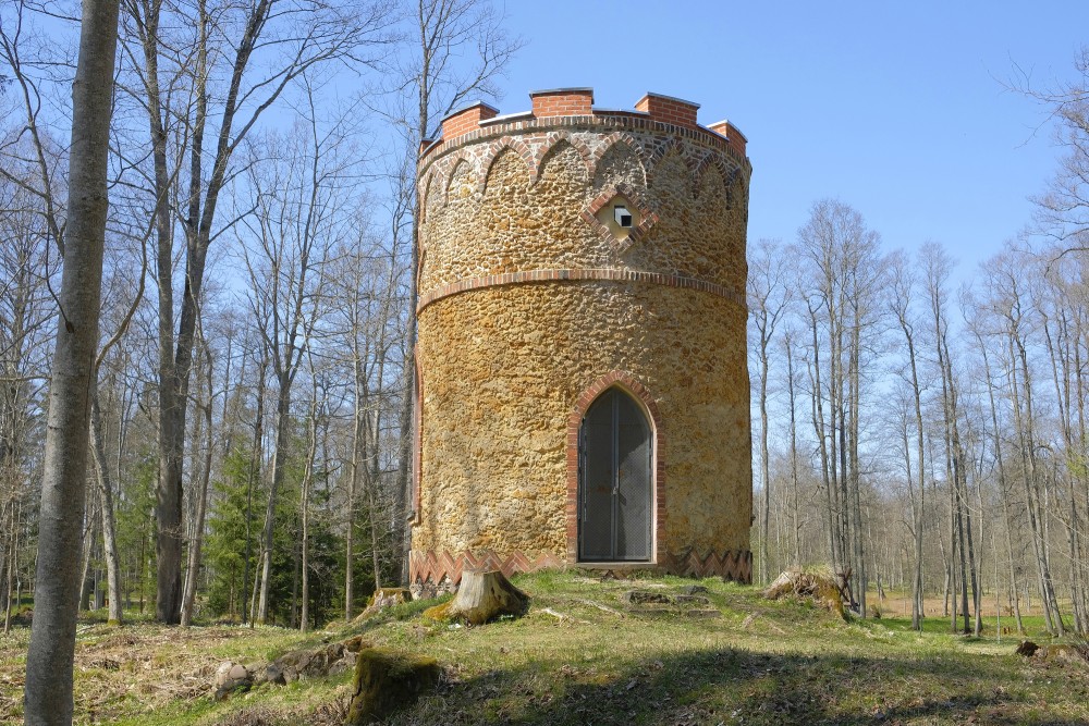 Hunting Tower in Remte Manor