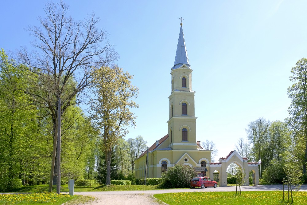 Zaļenieku luterāņu baznīca