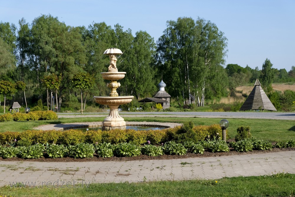 Fountain at Brukna Manor