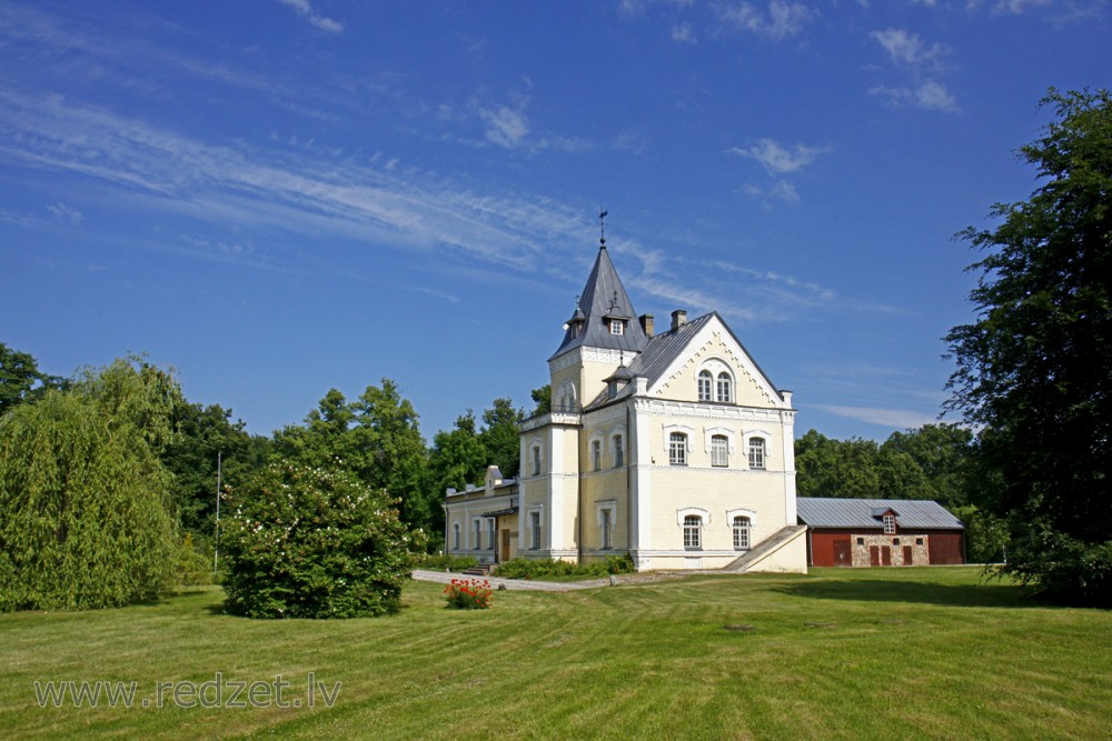 Doles muiža. Daugavas muzejs