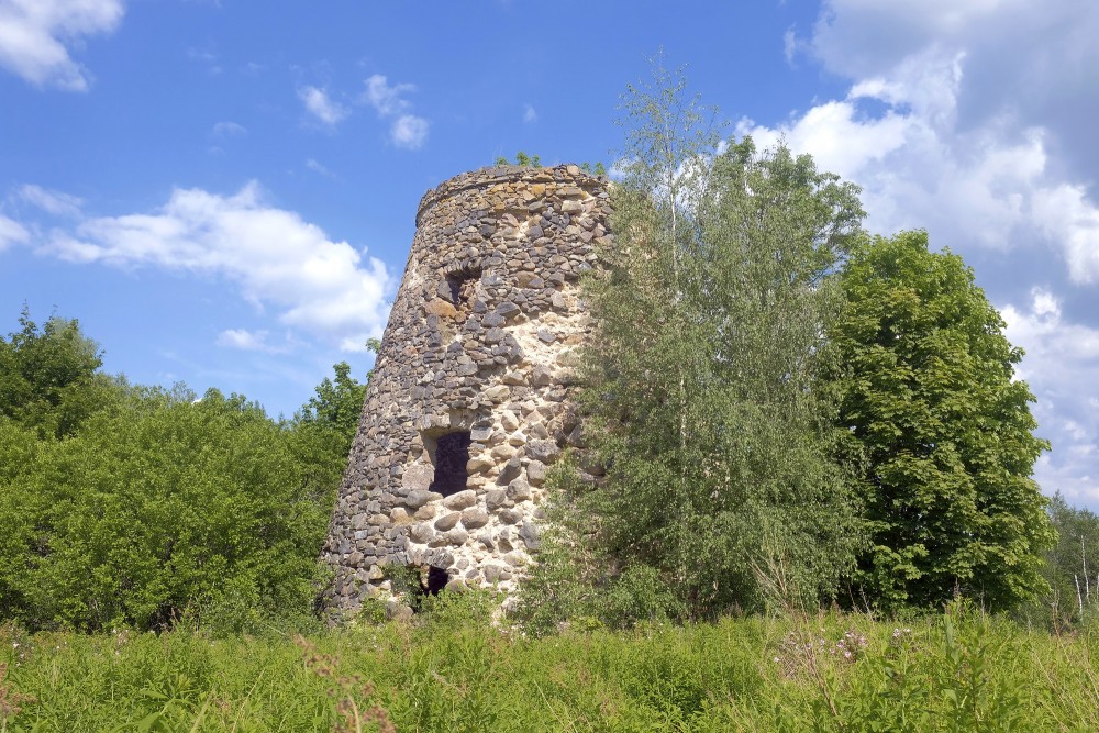 Leišukazuļu vējdzirnavu drupas