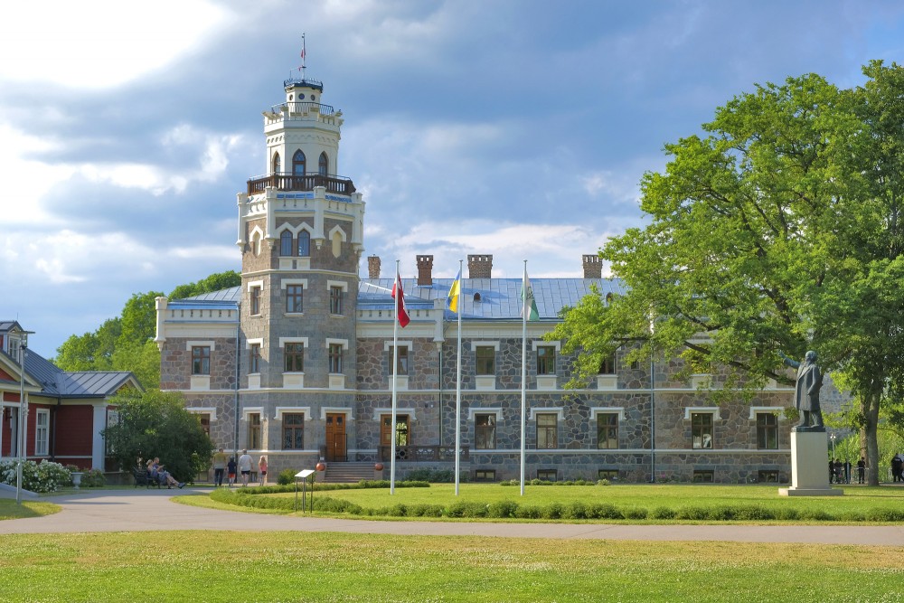 Siguldas Jaunā pils