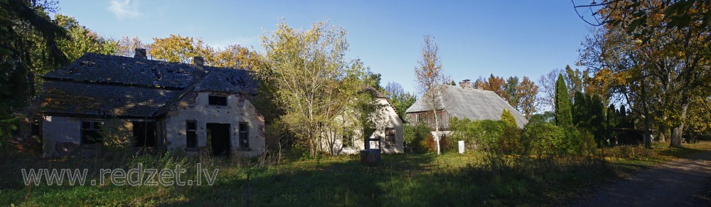 Sārnates muižas ansambļa ēkas (panorāma)