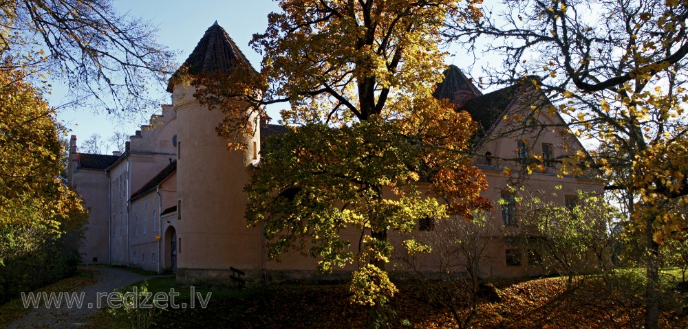 Ēdoles viduslaiku pils