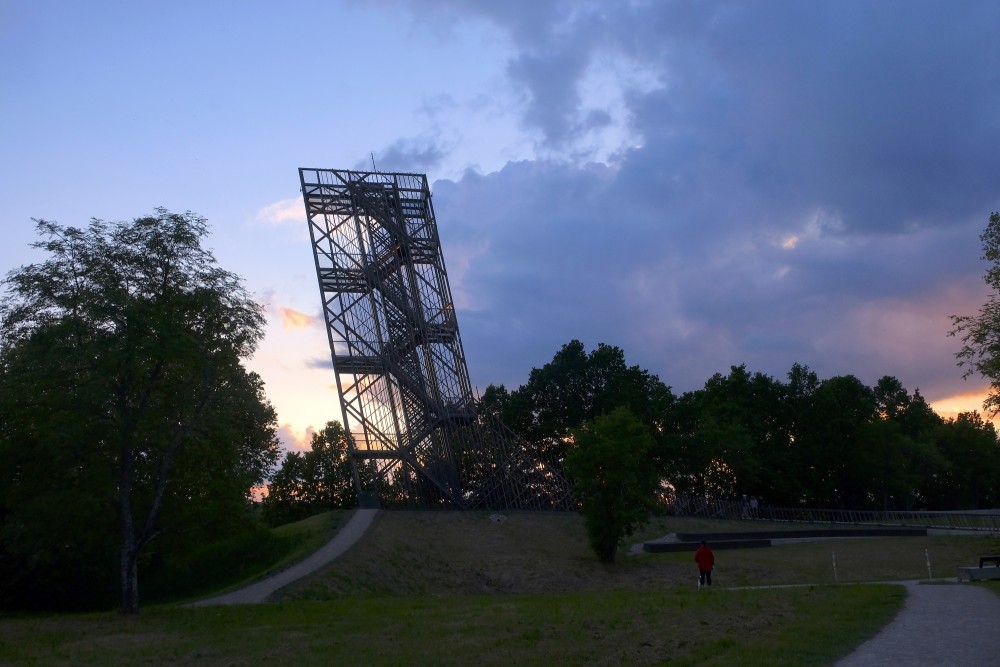 Kuldīgas skatu tornis saulrietā