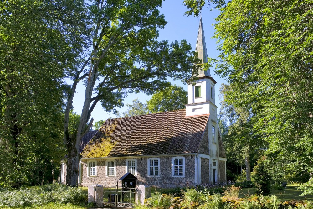 Dikļu luterāņu baznīca